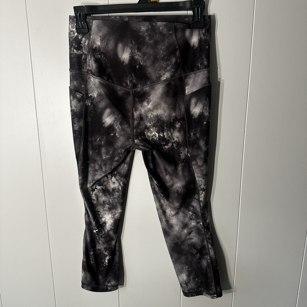 Athleta Salutation Stash Pocket II Capri Leggings Black White Tye Dye Pockets M - Picture 5 of 9